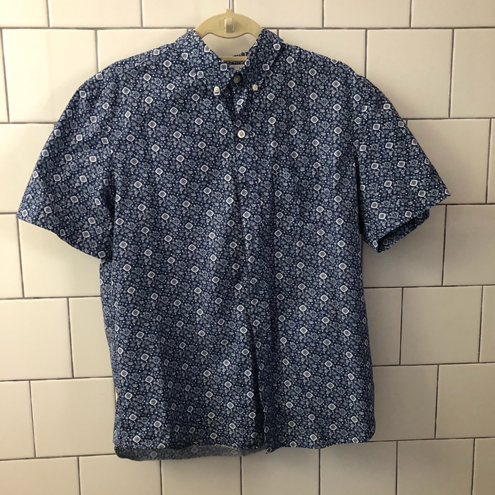 Men’s short sleeve bandana print blue shirt